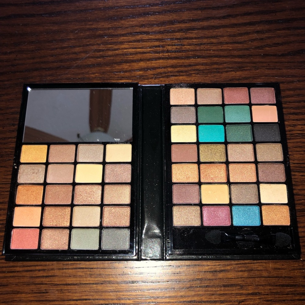 Elf palette little black beauty book